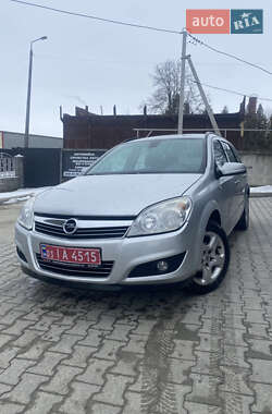 Універсал Opel Astra 2009 в Тернополі