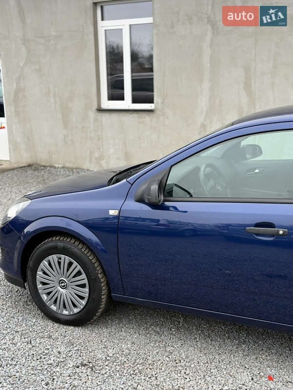 Хэтчбек Opel Astra 2009 в Луцке фото 79 Хэтчбек Opel Astra 2009 в Луцке