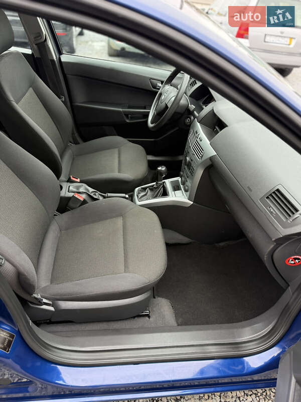 Хэтчбек Opel Astra 2009 в Луцке фото 107 Хэтчбек Opel Astra 2009 в Луцке