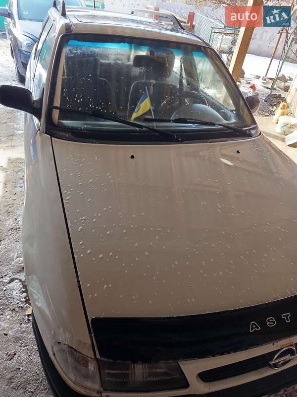 Універсал Opel Astra 1995 в Хмільнику