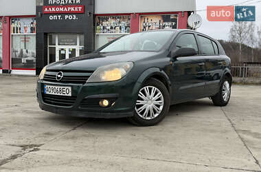 Хэтчбек Opel Astra 2004 в Солотвине