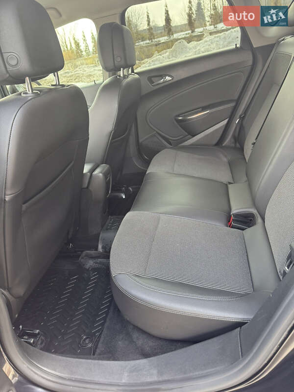 Хэтчбек Opel Astra 2010 в Ровно фото 18 Хэтчбек Opel Astra 2010 в Ровно