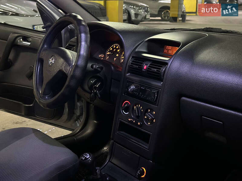 Седан Opel Astra 2006 в Дніпрі фото 23 Седан Opel Astra 2006 в Дніпрі