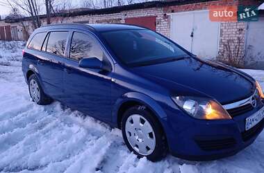 Хетчбек Opel Astra 2006 в Радомишлі