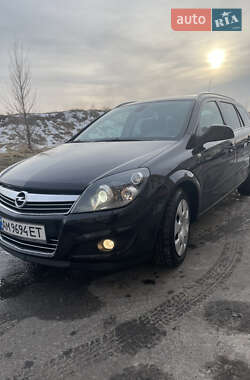Универсал Opel Astra 2010 в Киеве