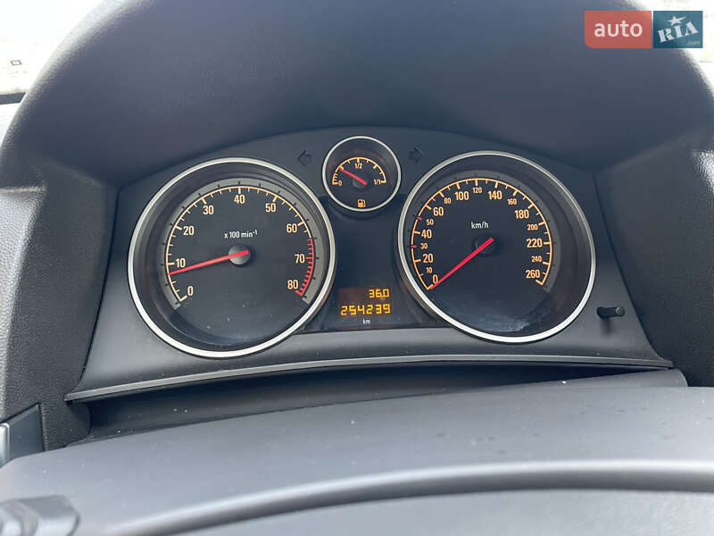 Универсал Opel Astra 2010 в Киеве фото 11 Универсал Opel Astra 2010 в Киеве