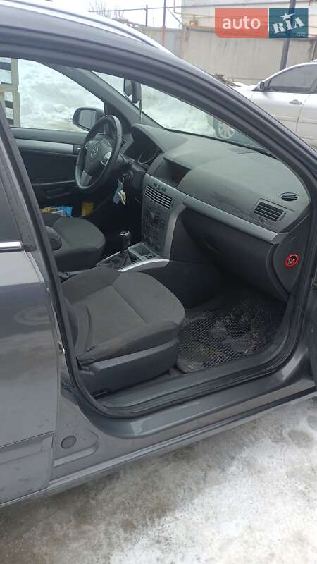 Хэтчбек Opel Astra 2009 в Сумах