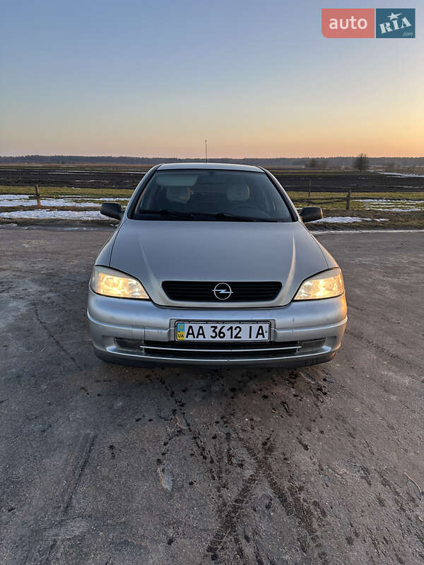 Седан Opel Astra 2008 в Сарнах фото 2 Седан Opel Astra 2008 в Сарнах