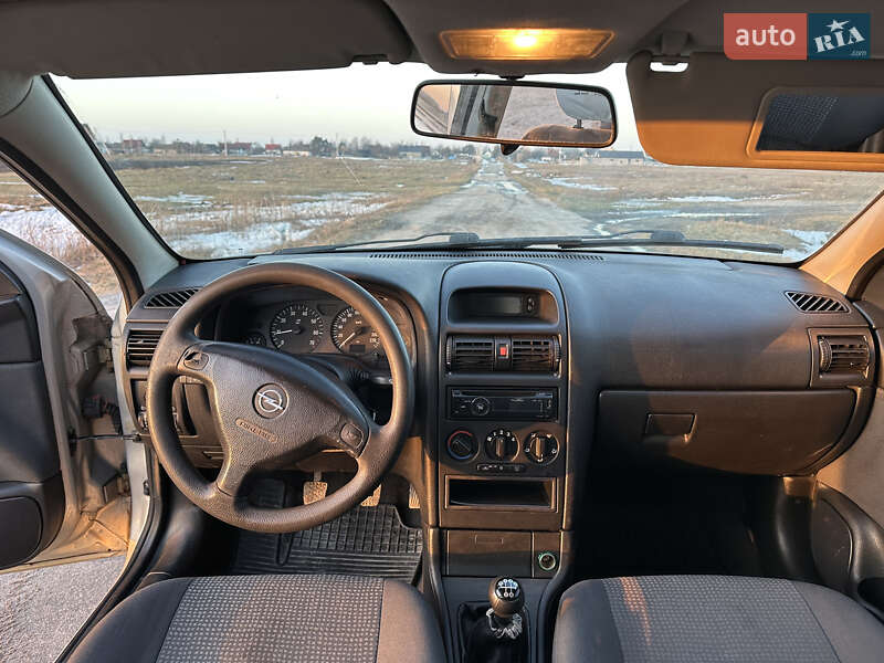 Седан Opel Astra 2008 в Сарнах фото 16 Седан Opel Astra 2008 в Сарнах
