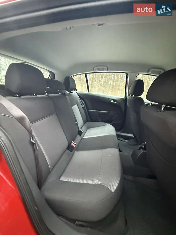 Хэтчбек Opel Astra 2009 в Житомире