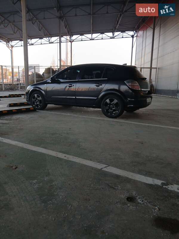 Хэтчбек Opel Astra 2008 в Ровно