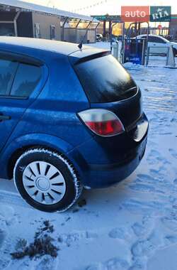 Хэтчбек Opel Astra 2006 в Днепре