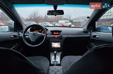 Хэтчбек Opel Astra 2006 в Днепре
