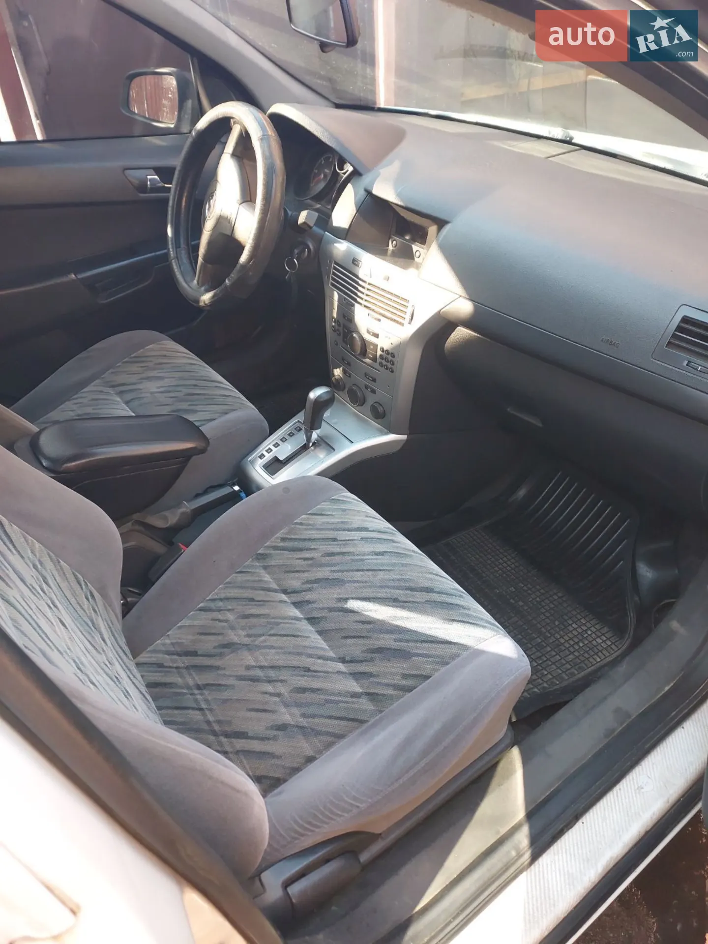 Opel Astra 2009 VIN W0L0AHL7098042305 фото оголошення 2 з 8