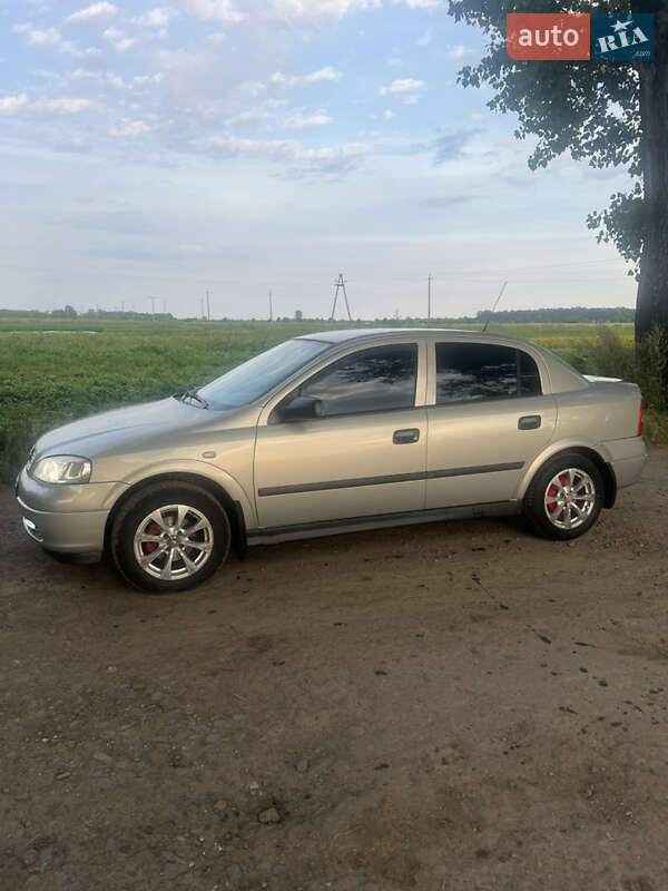 Седан Opel Astra 2008 в Львове фото 4 Седан Opel Astra 2008 в Львове