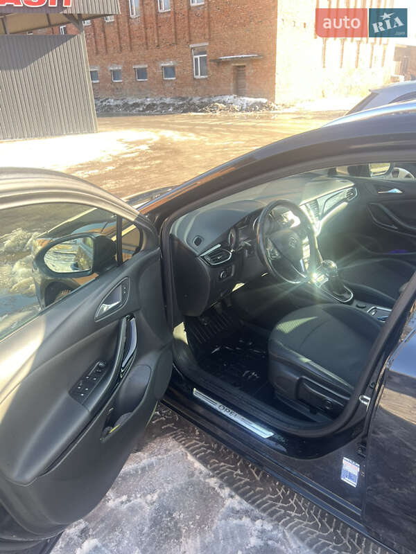 Универсал Opel Astra 2018 в Староконстантинове