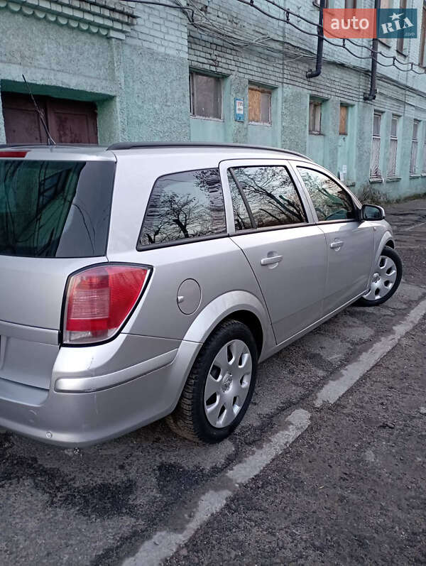 Универсал Opel Astra 2005 в Запорожье