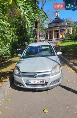 Универсал Opel Astra 2006 в Киеве