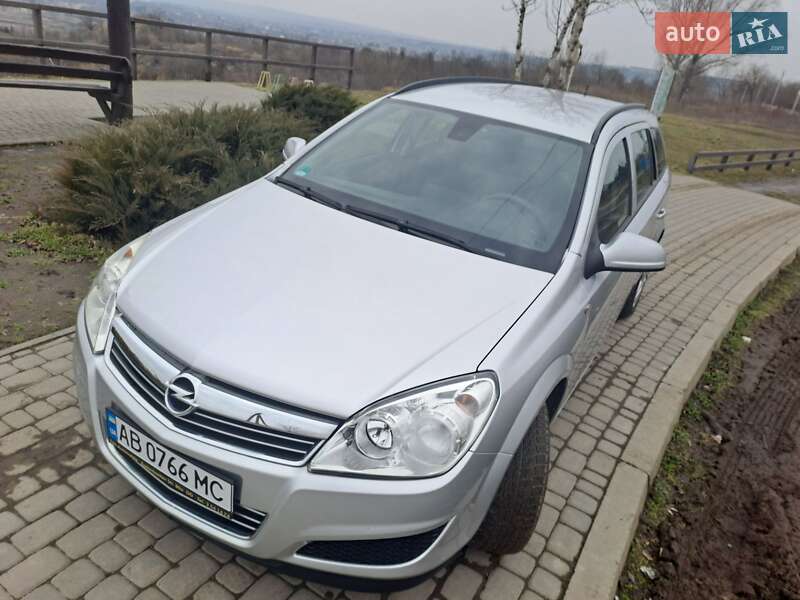 Универсал Opel Astra 2009 в Виннице
