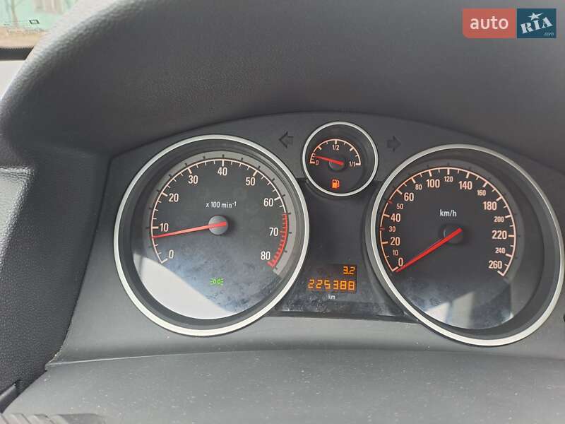 Универсал Opel Astra 2009 в Виннице