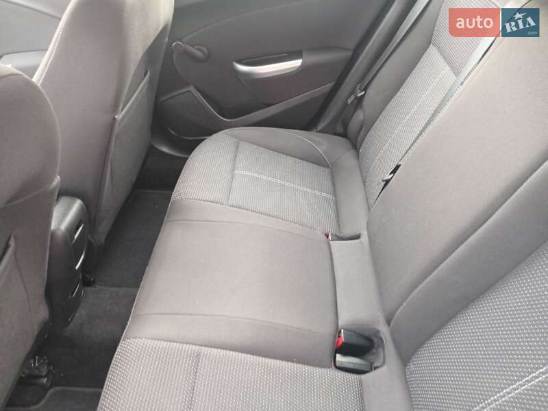 Хэтчбек Opel Astra 2011 в Полтаве