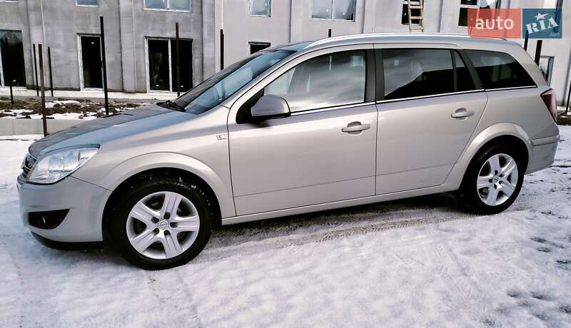 Универсал Opel Astra 2009 в Луцке фото 11 Универсал Opel Astra 2009 в Луцке
