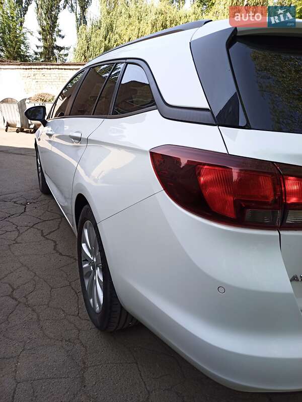 Універсал Opel Astra 2017 в Кривому Розі