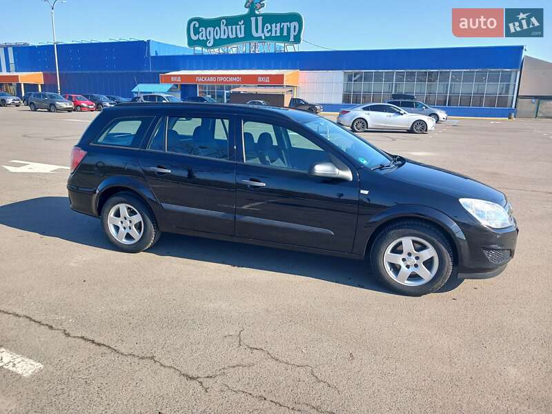 Универсал Opel Astra 2009 в Луцке