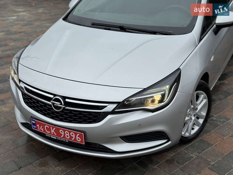 Универсал Opel Astra 2018 в Ивано-Франковске