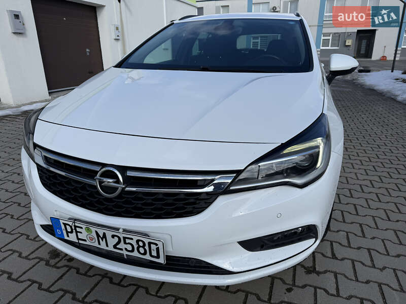 Универсал Opel Astra 2018 в Хмельницком