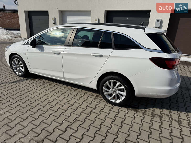 Универсал Opel Astra 2018 в Хмельницком
