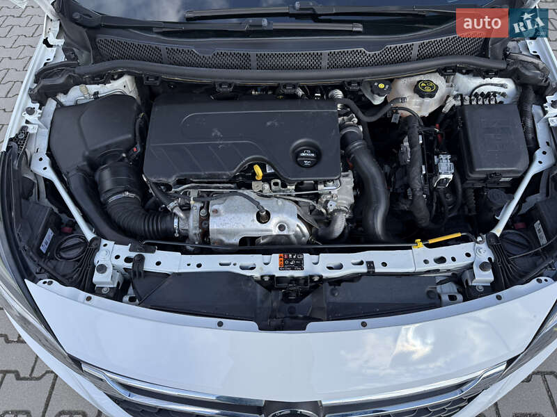 Универсал Opel Astra 2018 в Хмельницком