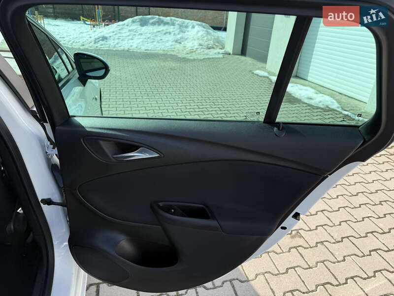 Универсал Opel Astra 2018 в Хмельницком