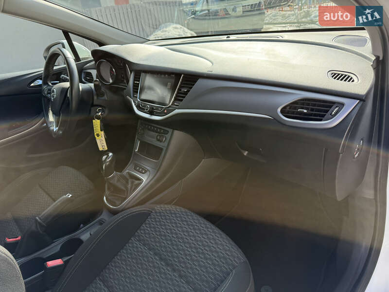 Универсал Opel Astra 2018 в Хмельницком