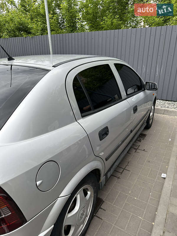 Хэтчбек Opel Astra 1998 в Днепре