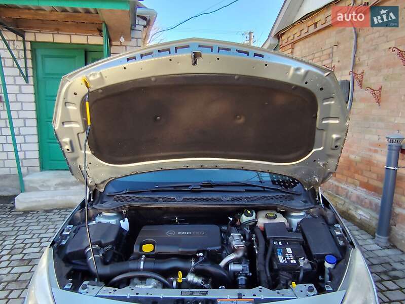 Универсал Opel Astra 2011 в Бердичеве фото 15 Универсал Opel Astra 2011 в Бердичеве