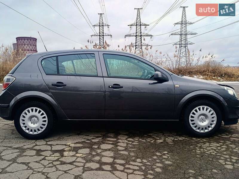 Хэтчбек Opel Astra 2009 в Харькове