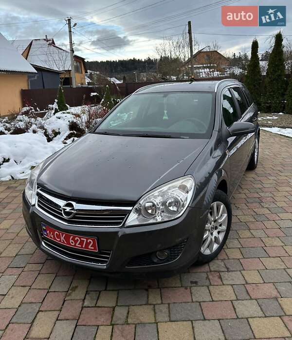 Универсал Opel Astra 2009 в Брошневе