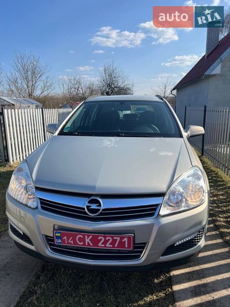 Универсал Opel Astra 2009 в Калуше