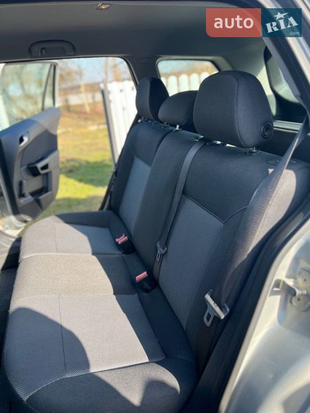 Универсал Opel Astra 2009 в Калуше