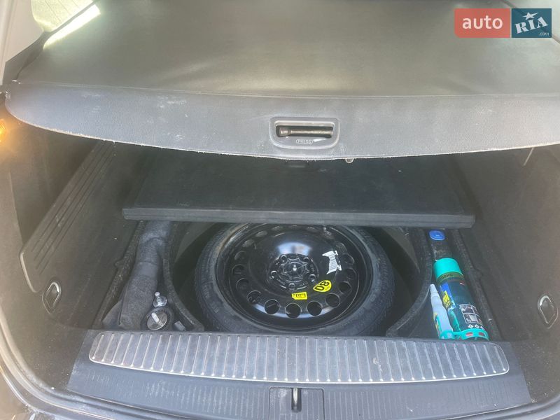 Універсал Opel Astra 2012 в Новояворівську