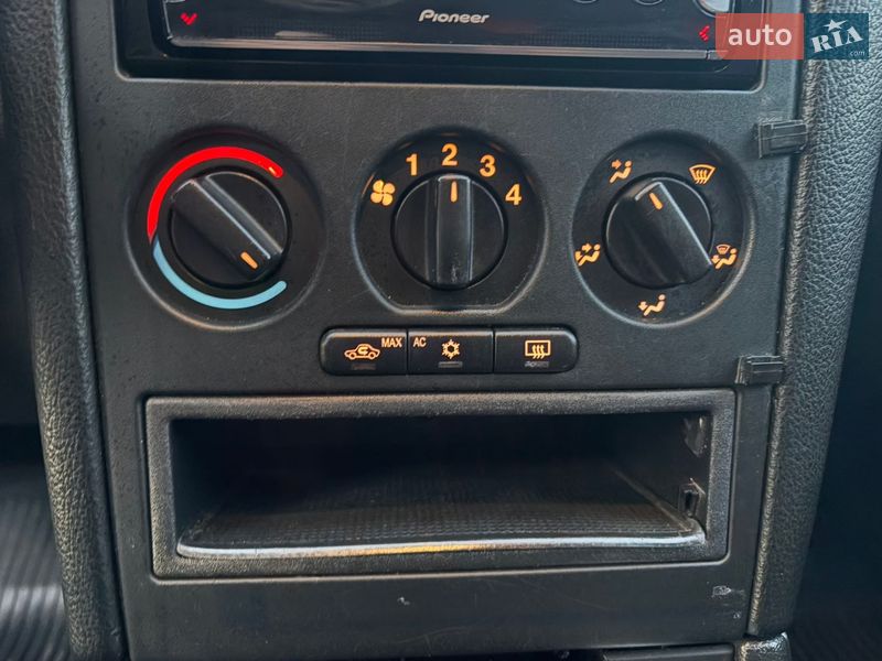 Седан Opel Astra 2008 в Вараше