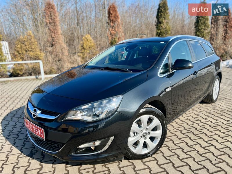 Универсал Opel Astra 2014 в Ивано-Франковске