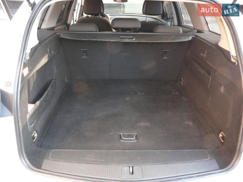 Универсал Opel Astra 2014 в Ивано-Франковске