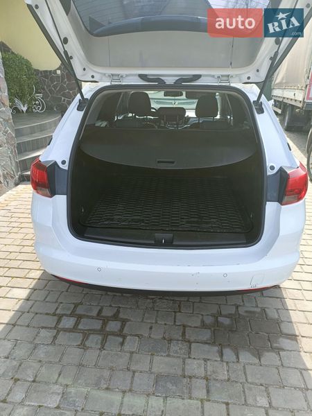 Универсал Opel Astra 2016 в Любомле