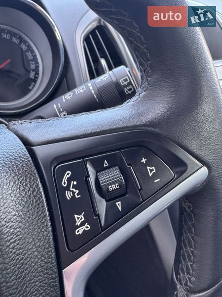 Универсал Opel Astra 2013 в Луцке