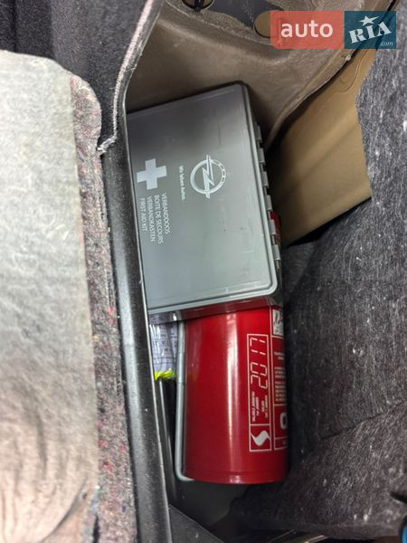 Универсал Opel Astra 2013 в Луцке