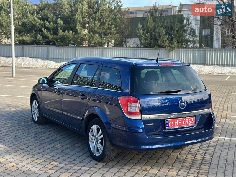 Універсал Opel Astra 2007 в Луцьку