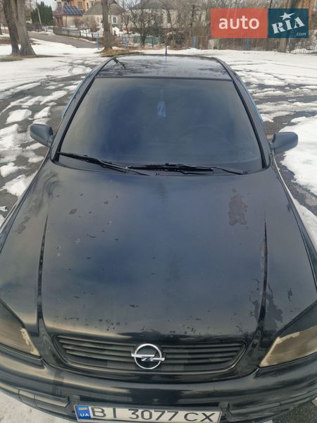Седан Opel Astra 2006 в Гадяче