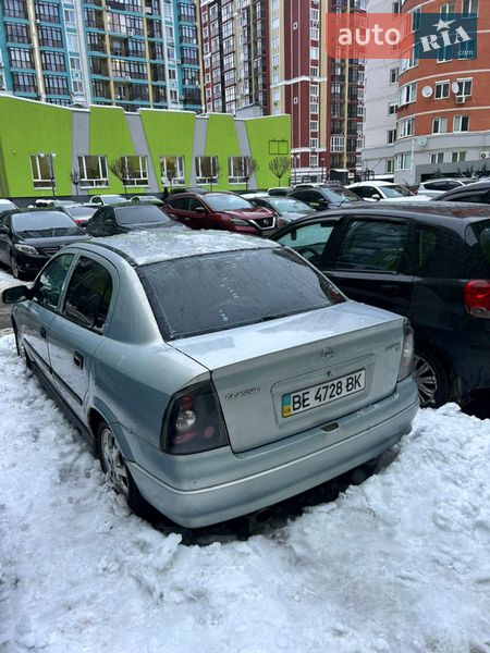 Седан Opel Astra 2005 в Ірпені